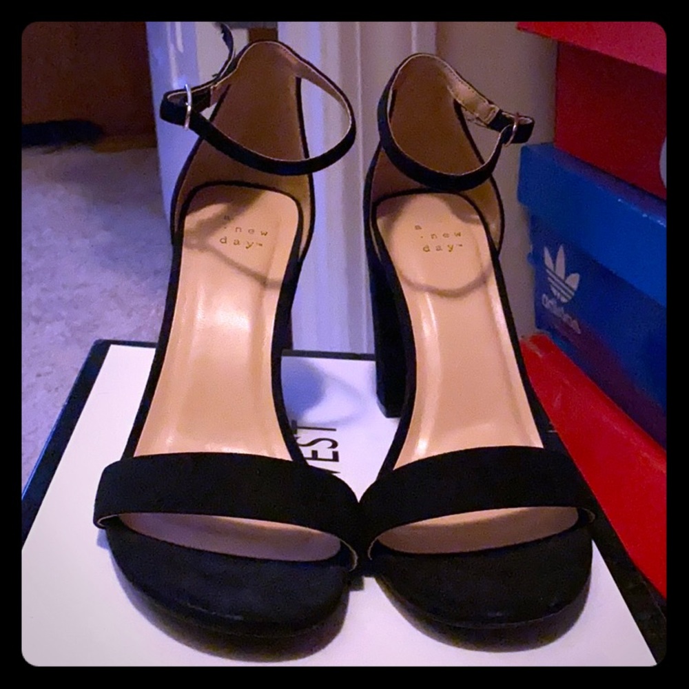 Open toed Sandals